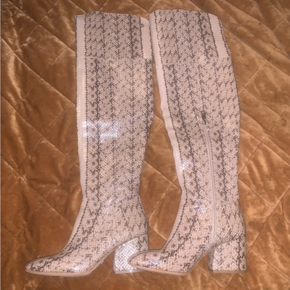NWOB Louise et. Cie Vayna Over-the-knee Snake Boots - Picture 5 of 10